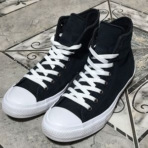Converse Chuck Taylor II Men's Size 10 Shoes High cut Like New